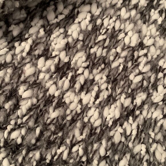 Papillon Poncho Sweater Size L - Picture 9 of 10